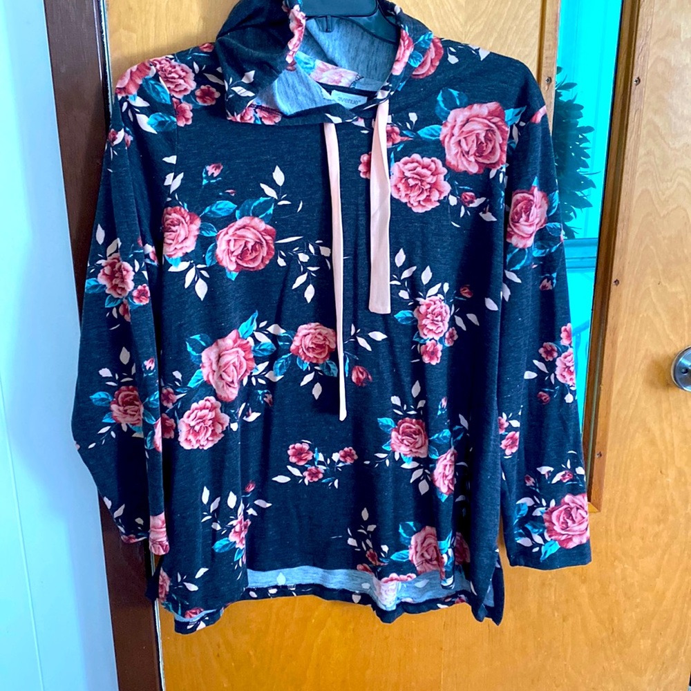 Long sleeve floral top